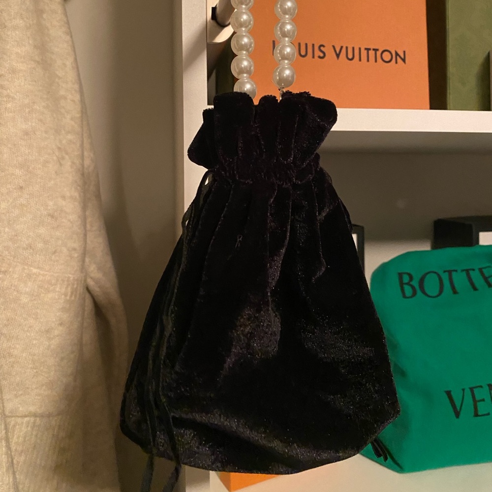 Ring Concierge clutch, brand new, never used.